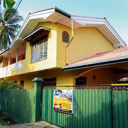 Jaya Home Stay تانجالي المظهر الخارجي الصورة
